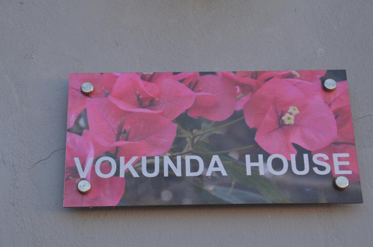 Vokundahouse Villa Kololi Exterior photo